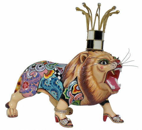 Clarence The Walking Lion From The Tom's Drag Company